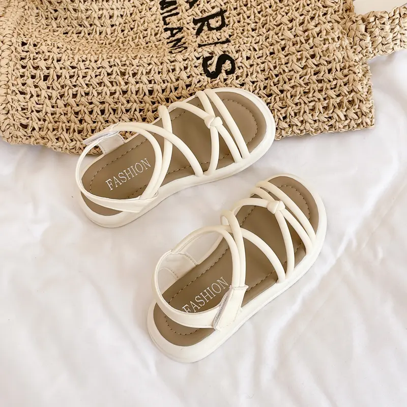 2025 Girls Chic Sandals Summer Brand New Children Beach Shoes Princess Sweet Gladiator Sandals Open Toes Elegant Temperament