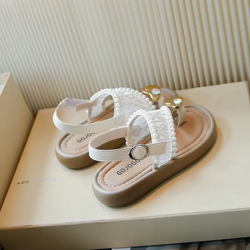 2025 Summer New Children Princess Pearl Cool Slippers for Girl Anti Slip Beach Sandals Toe Covering Casual Versatile Style Flats