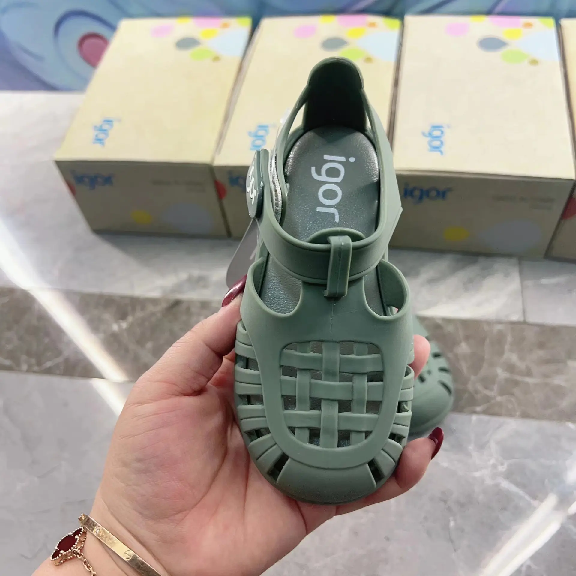 Boys Girls' Solid Color Casual Baotou Roman Sandals Baby Kids Jelly Beach Shoes Children's Soft Sole Non-slip Sandals SO125