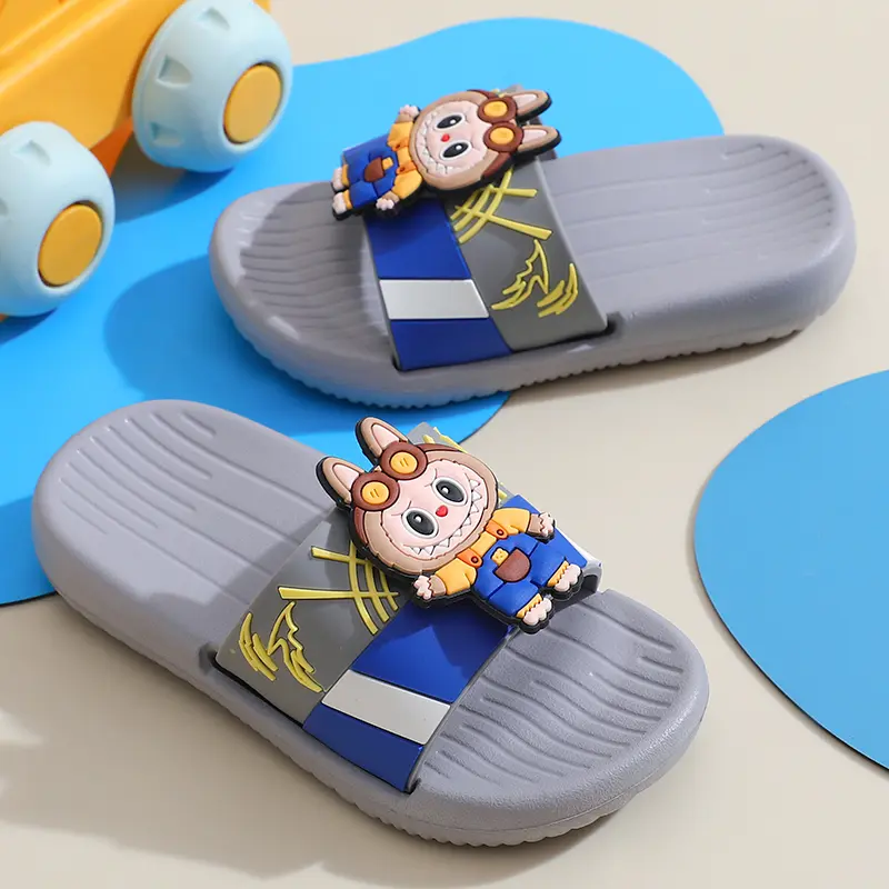 New 2025 upgrade bestseller boys' slipper, cute cartoon design, lightweight and breathable, suitable for indoor and outdoor wear