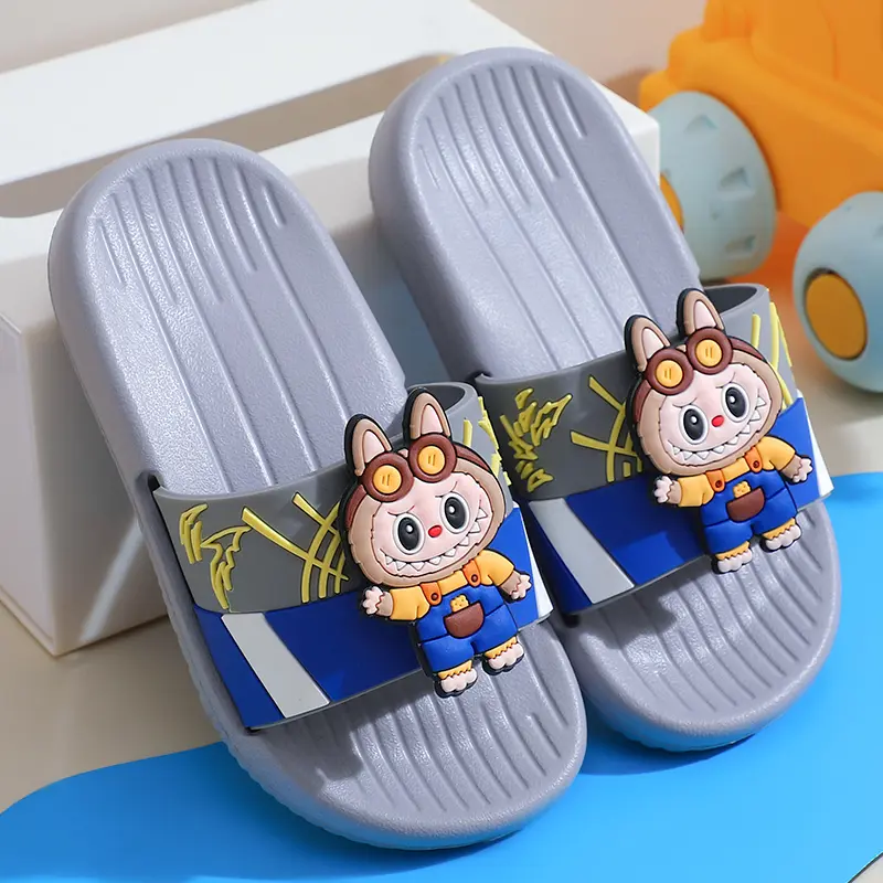 New 2025 upgrade bestseller boys' slipper, cute cartoon design, lightweight and breathable, suitable for indoor and outdoor wear