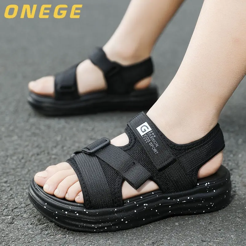 A Pair of Summer Children's Wear-Resistant Fashion Sandals for Boys, Simple Soft-Soled Beach Shoes, Outdoor Sports Shoes
