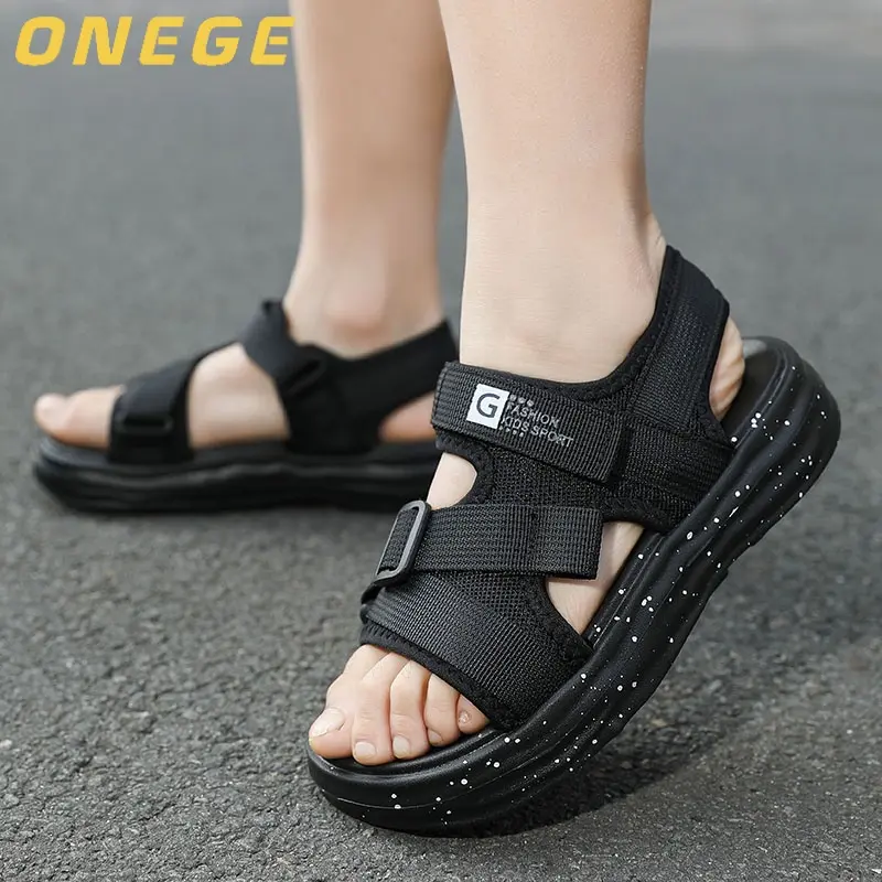 A Pair of Summer Children's Wear-Resistant Fashion Sandals for Boys, Simple Soft-Soled Beach Shoes, Outdoor Sports Shoes