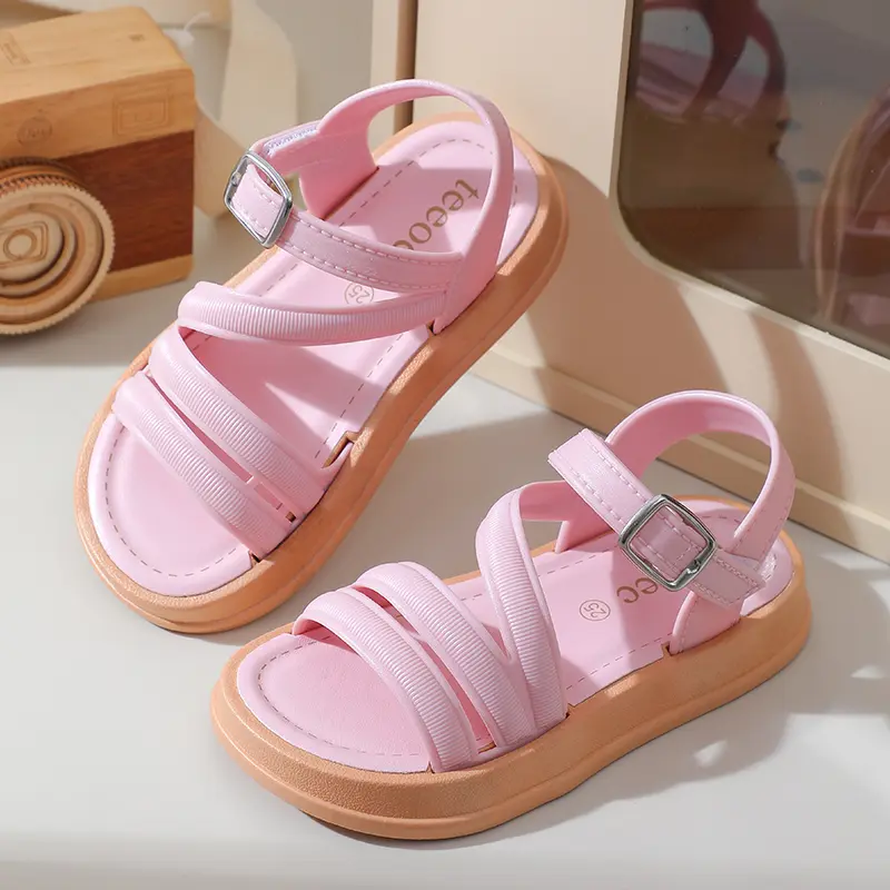 2025 new upgraded stylish and cute girls' sandals, elegant and versatile soft sole indoor and outdoor sandals, princess beach sh