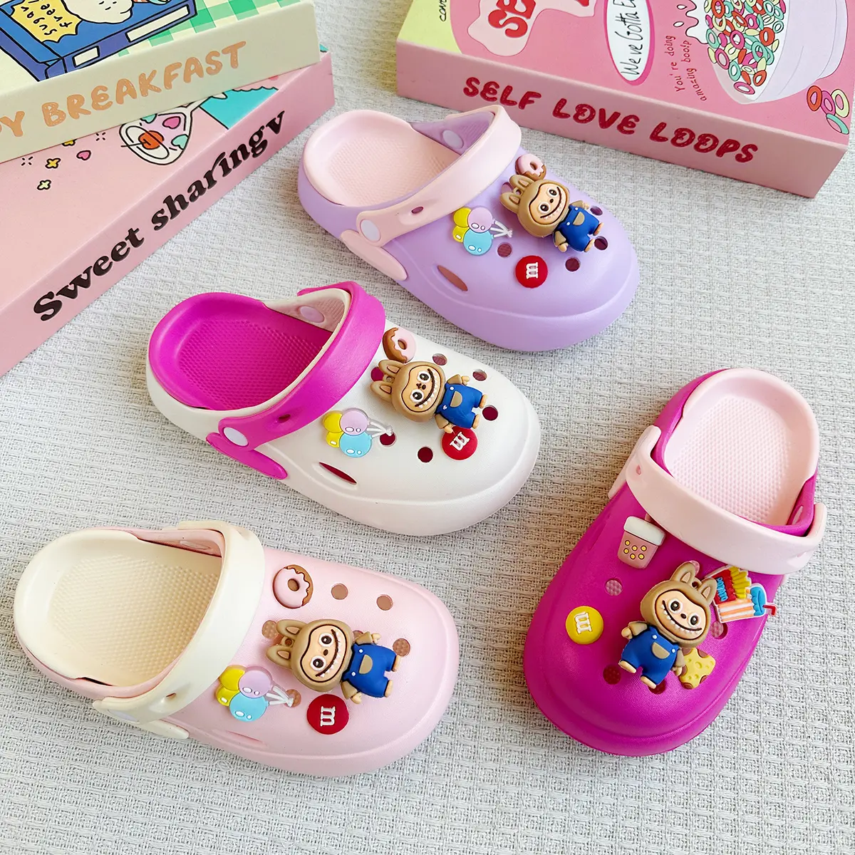 New Girls' Slippers Cartoon Double Color Matching Versatile Eva Clogs Soft Sole Non-Slip Sandals 837