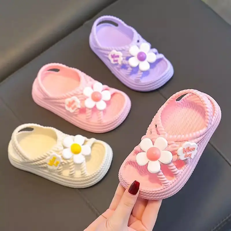 2025 New Girls' Sandals with 'Step-on-Poop' Comfort – Kids' Summer Beach Shoes with Anti-Slip Soft Soles for Outdoor Wear