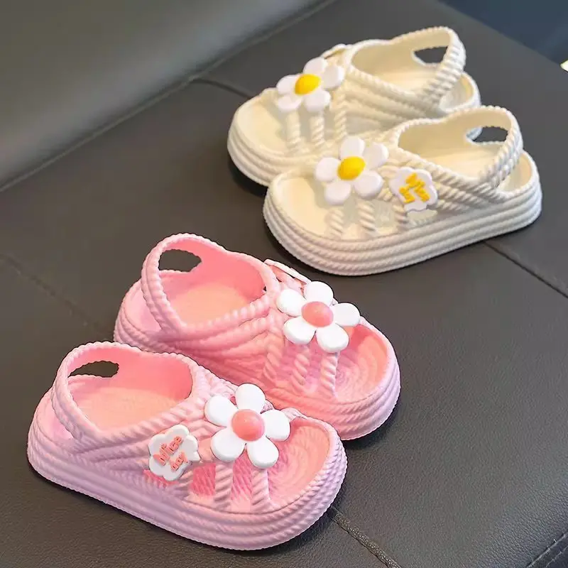 2025 New Girls' Sandals with 'Step-on-Poop' Comfort – Kids' Summer Beach Shoes with Anti-Slip Soft Soles for Outdoor Wear