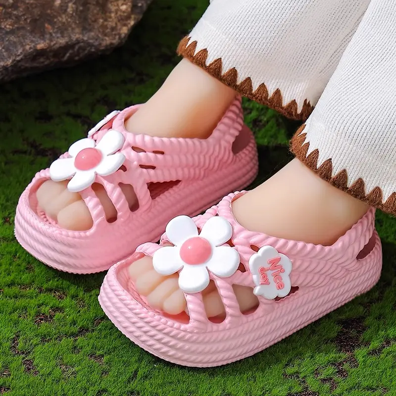 2025 New Girls' Sandals with 'Step-on-Poop' Comfort – Kids' Summer Beach Shoes with Anti-Slip Soft Soles for Outdoor Wear