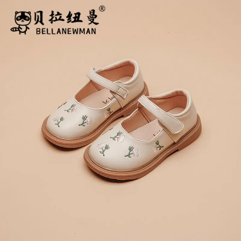 Girls Leather Shoes Embroidery Flowers Princess Sweet Kids National Style Flats Children's Flat Mary Janes Soft Dress Shoes Soft