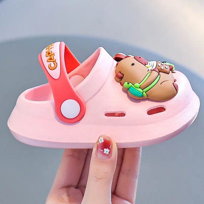 One Pairs of Summer Kids' Garden Clogs Shoes Boys & Girls Beach Sandal Lightweight Breathable Cute Capybara Baby Slippers