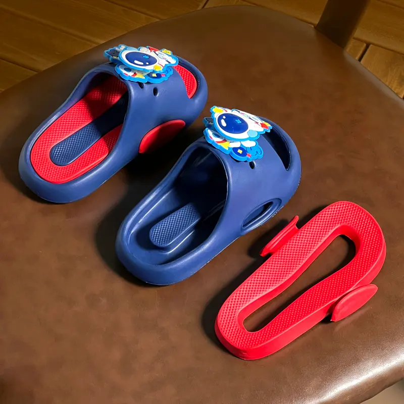 Thick Sole Open Toe Slippers Slip On Children's Sandals Toddler Slides For Boy Summer Spaceman With Rotating Charms Slippers