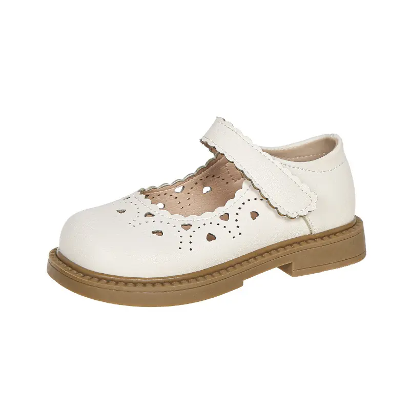Girls Leather Shoes 2025 Spring Autumn Fashion Kids Mary Janes with Cut-outs Heart Princess Sweet Children Dress Shoes Soft Chic