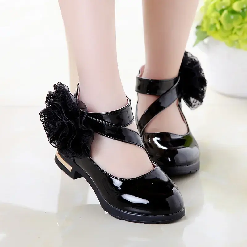Girls Leather Shoes Big Lace Flowers Soild Color 2025 New Kids Performance Shoes Chic Soft Sole Children Fashion Shoes Glossy