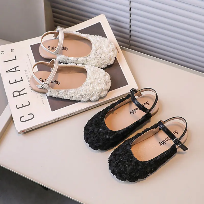 Elegant Girl Summer Sandals Sweet Flower Children Princess Shoes Fashion Versatile Kids Causal Flat Sandals for Wedding Party