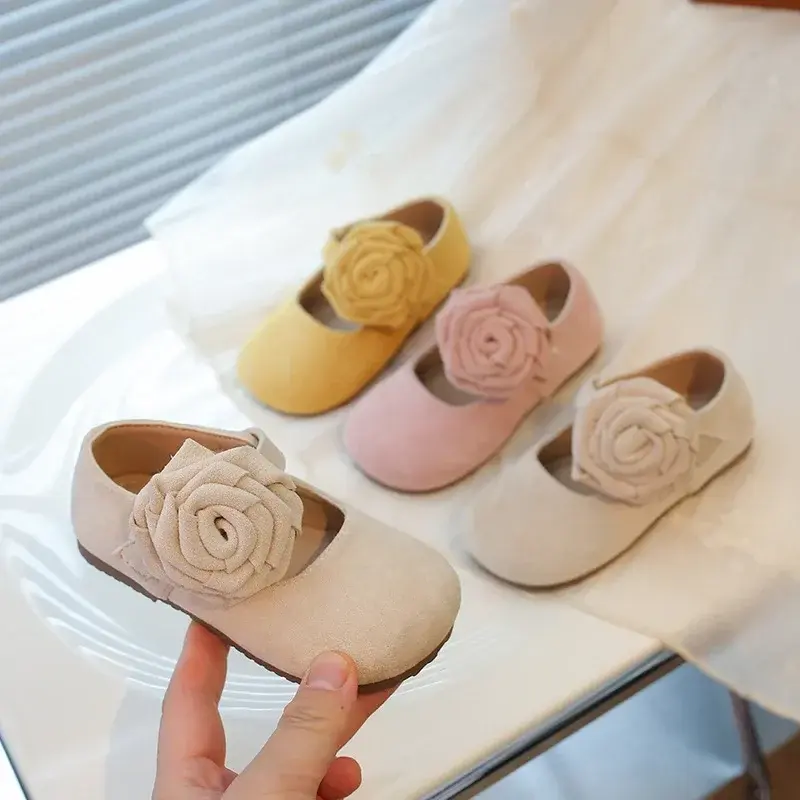 Girls Princess Shoes Soild Color Sweet Ins Trendy 2025 New Kids Flat Shoes with Big Flowers Girls Moccasins Round Toes Soft Sole