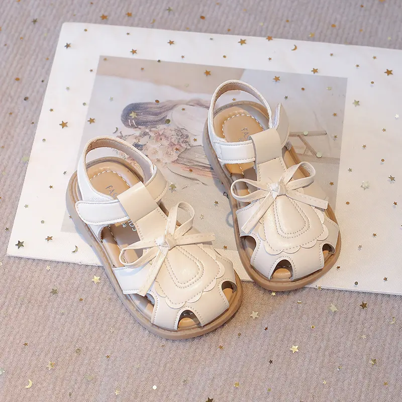 Classic Girls Sandals 2025 Summer Brand New Kids Beach Shoes Anti-kick Cut-outs Breathable Children Sandals T-strap Cute Bowtie