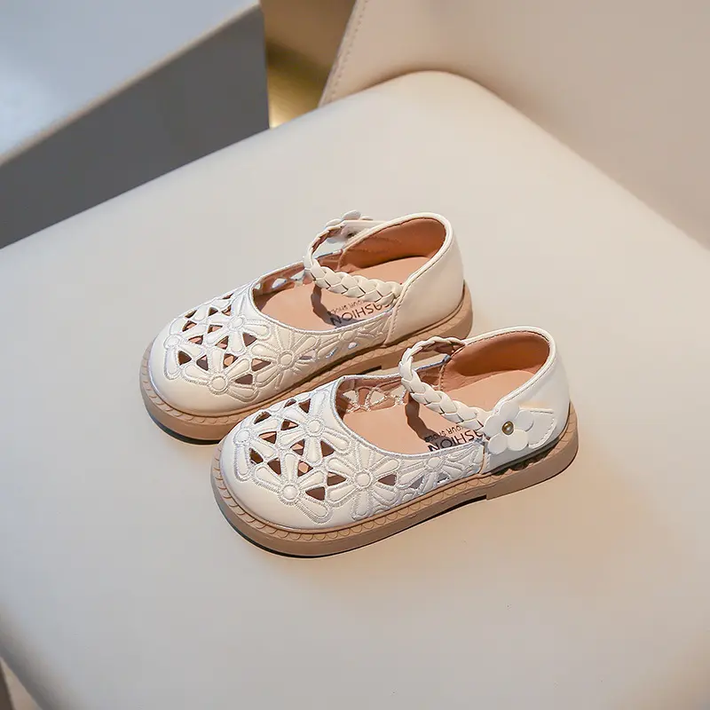 2025 New Girls Princess Leather Shoes Summer Hollow-out Kids Flat Shoes Fashion Solid Color Sweet Children's Dance Dress Shoes