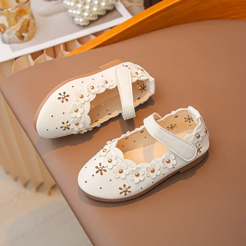 Spring Autumn Little Girl Leather Shoes Sweet Flower Children's Flats Wedding Party Kids Causal Ballet Shoes Soft Versatile New