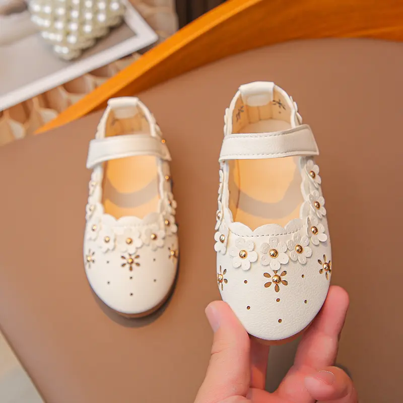 Spring Autumn Little Girl Leather Shoes Sweet Flower Children's Flats Wedding Party Kids Causal Ballet Shoes Soft Versatile New