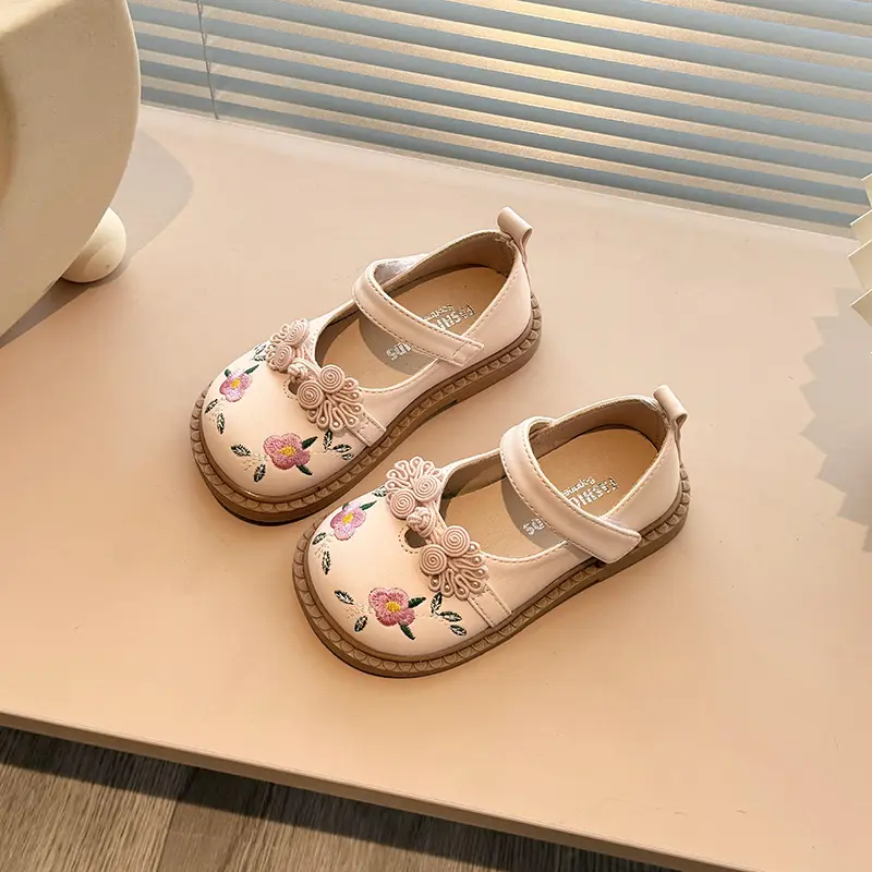 Girls Leather Shoes Chinese Style Children Sweet Embroidery Princess Shoes Non-slip Soft Sole Fashion Kids Mary Janes Shoes