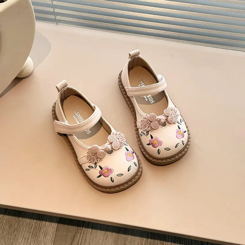 Girls Leather Shoes Chinese Style Children Sweet Embroidery Princess Shoes Non-slip Soft Sole Fashion Kids Mary Janes Shoes