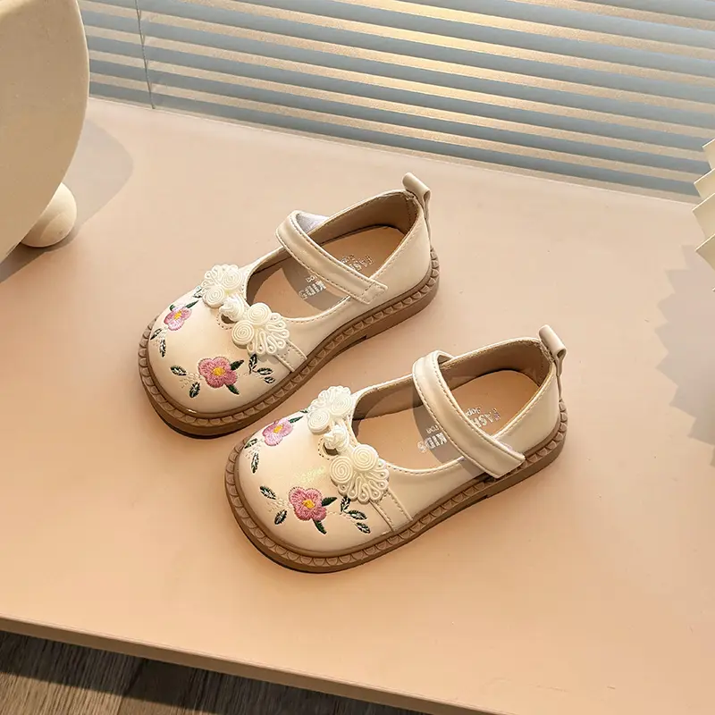 Girls Leather Shoes Chinese Style Children Sweet Embroidery Princess Shoes Non-slip Soft Sole Fashion Kids Mary Janes Shoes