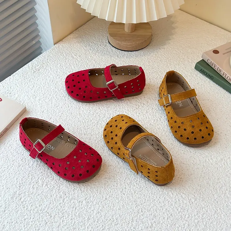 Girls Flats Round Toes Sweet Children Leather Shoes Hollowed-out Dots Elegant 2025 New Fashion Kids Princess Dance Shoes Soft