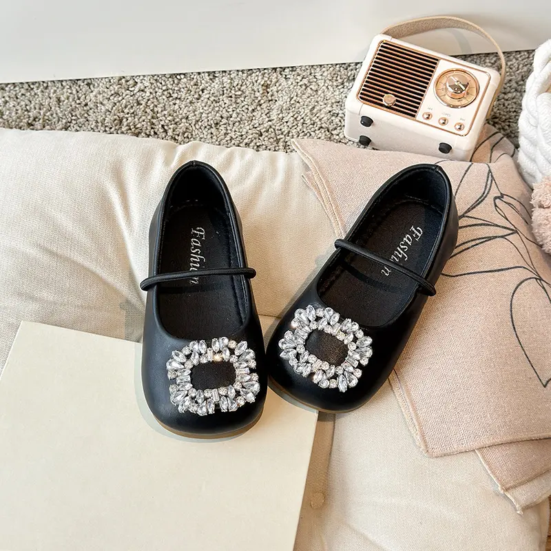 Girls Flats Non-slip Soft Sole Kids Leather Shoes French Style Elegant Round Toes 2025 New Fashion Children Dance Shoes Slip-on
