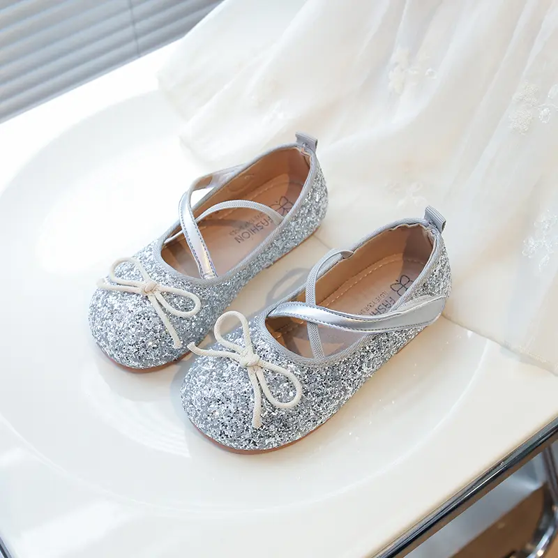 2025 New Girls Ballet Shoes Fashion Sequins Kids Leather Shoe Princess Dance Versatile Soft Soled Children's Flats Spring Autumn