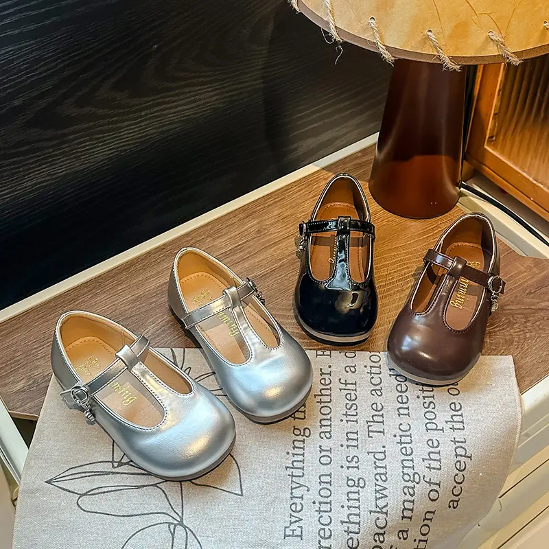 Spring Autumn Retro Children's Leather Shoes 2025 Fashion New Girls Causal Flat Shoes T-strap Hollow-out Kids Shoes Soft Bottom