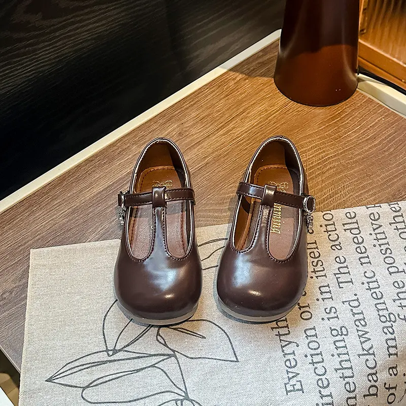 Spring Autumn Retro Children's Leather Shoes 2025 Fashion New Girls Causal Flat Shoes T-strap Hollow-out Kids Shoes Soft Bottom