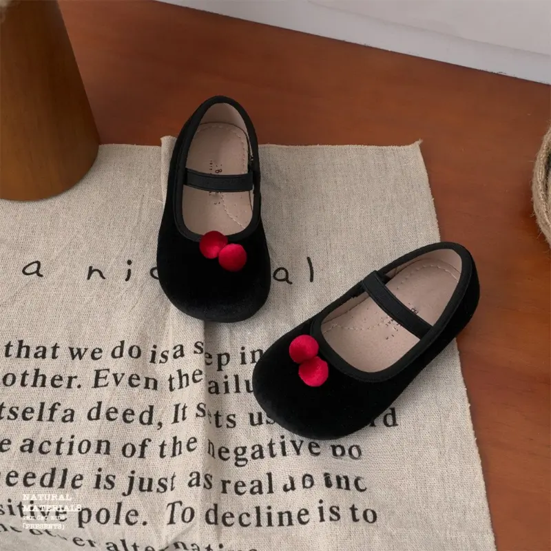 Cute Baby Girl Shoes Black Versatile Children Leather Shoes Soft Bottom Causal Kids Fashion Princess Ballet Shoes Spring Autumn