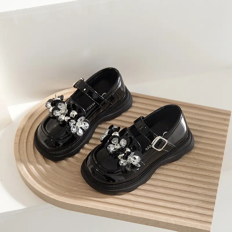 New Girl Princess Shoes Luxury Fashion Children Leather Shoes Thick Bottom Rhinestone Kids Causal Wedding Party Mary Jane Shoes