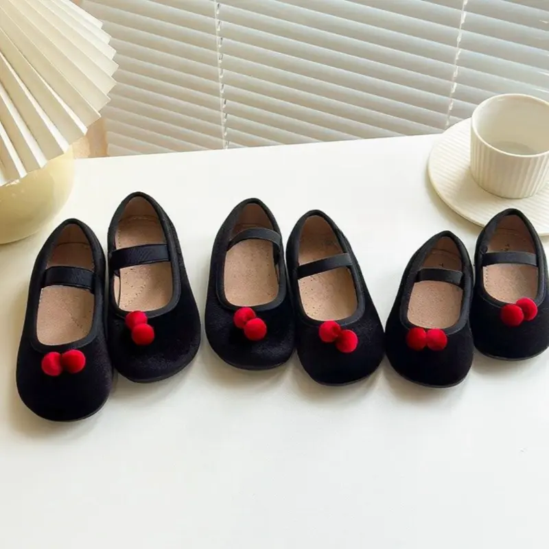Cute Baby Girl Shoes Black Versatile Children Leather Shoes Soft Bottom Causal Kids Fashion Princess Ballet Shoes Spring Autumn