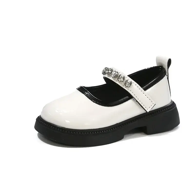 Girls Performance Shoes Black Glossy 2025 New Leather Shoes Kids Flats Round Toes Soft Sole Girls Princess Shoes Shiny Crystal