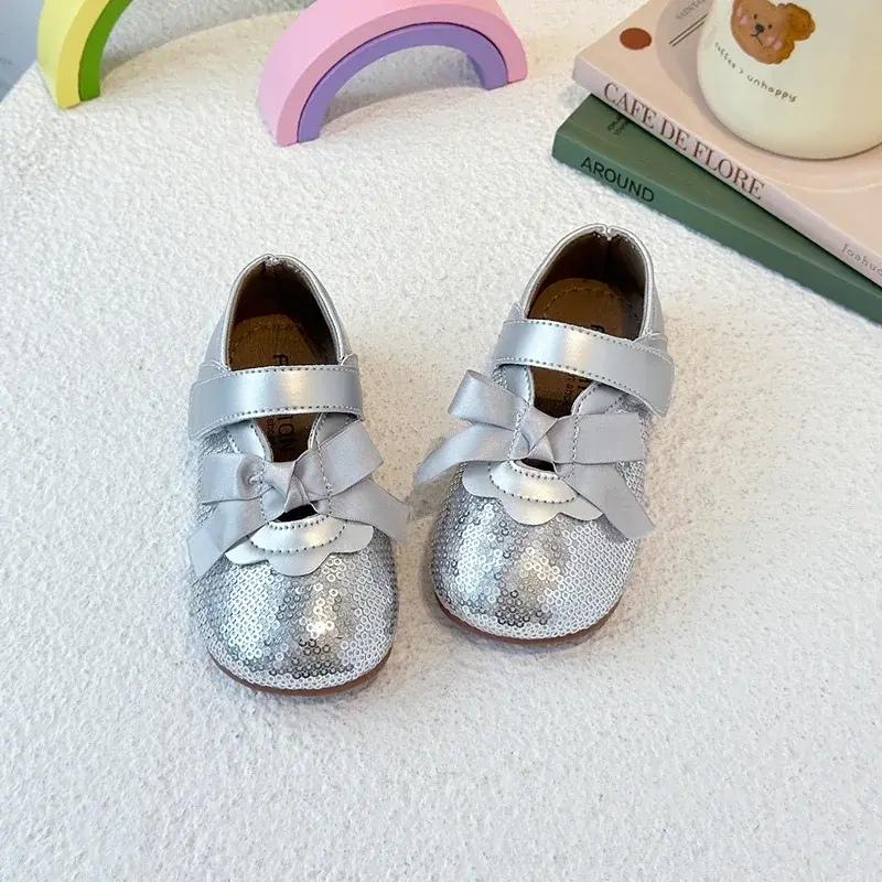 Girls Dance Shoes Shiny Sequins Ribbon Bows Kids Princess Shoes Non-slip Soft Sole 2025 New Children Flat Shoes Round Toes Ins