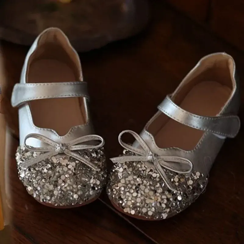 Girls Dance Shoes Shiny Sequins Kids Princess Shoes Round Toes Sweet 2025 New Children Flat Shoes Simple Bows Wedding Non-slip