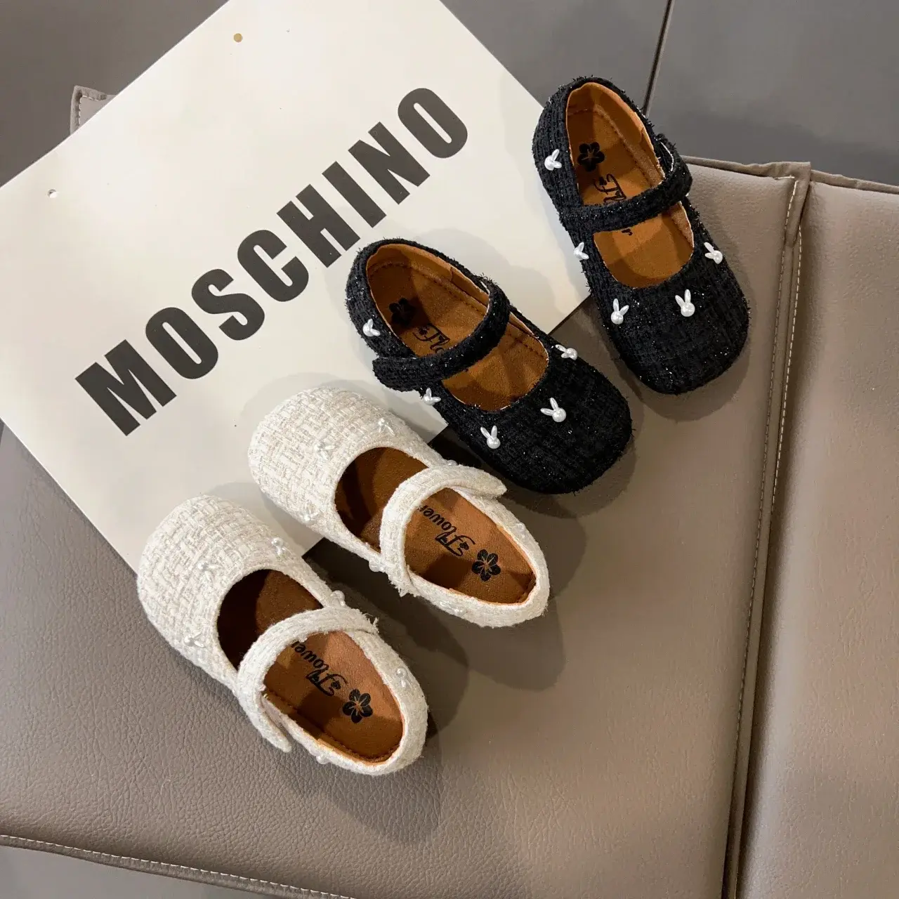 Girls Flat Shoes with Cute Rabbit Kids Princess Shoes Elegant Round Toes 2025 New Fashion Children Dance Shoes Soft Bottom Sweet