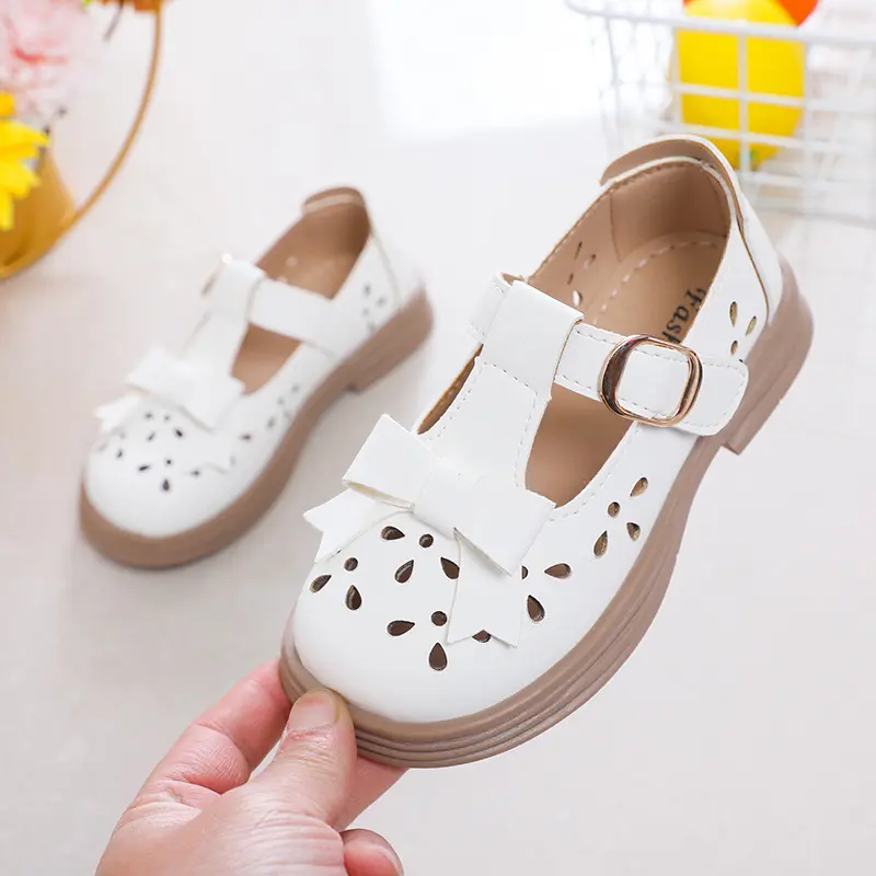 2025 New Girls Mary Jane Shoes Korean Style Soft-Sole Breathable Loafers Little Girl British Princess Bow Shoes Cut-outs T-strap