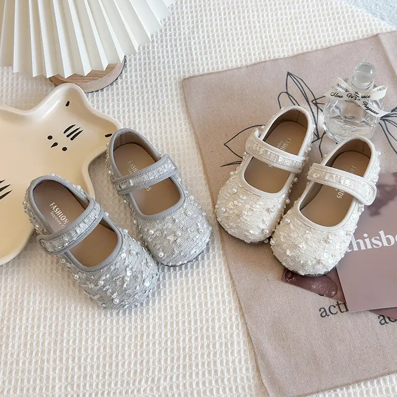 2025 New Litter Girls Leather Shoes Fashion Sweet Pearl Kids Causal Princess Shoes Versatile Elegant Children Dress Flat Shoes