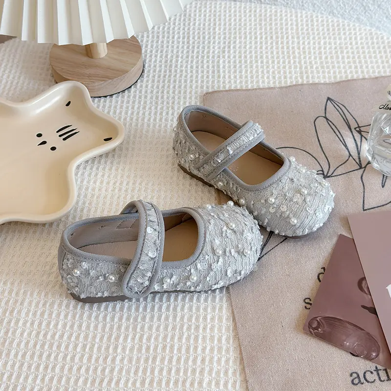 2025 New Litter Girls Leather Shoes Fashion Sweet Pearl Kids Causal Princess Shoes Versatile Elegant Children Dress Flat Shoes