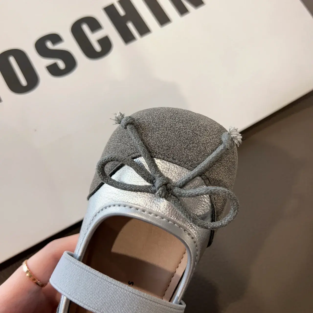 Girls Flat Shoes Round Toes Simple Bows Kids Leather Shoes MaryJanes Slip-on 2025 New Fashion Children Dance Shoes Soft Sole
