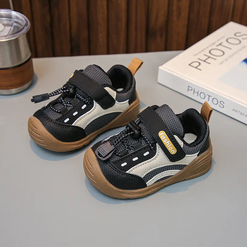 Baby Walking Shoes Handsome for Boys Sports Shoes Toes Capped Soft Bottom 2025 Autumn New Children Running Shoes Hook&loop