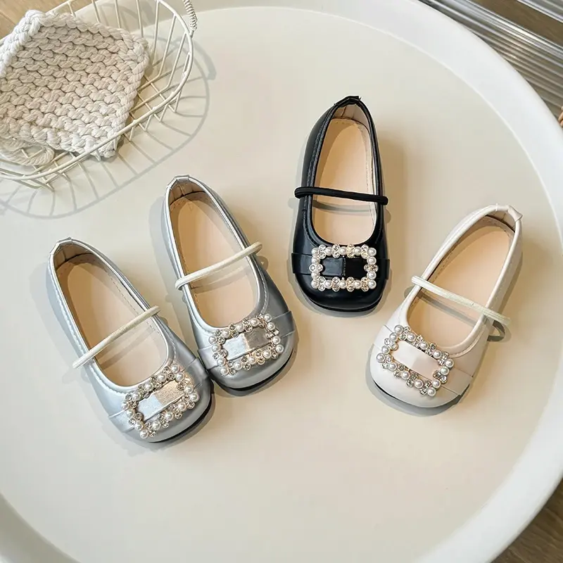 Kids Dance Performance Shoes Soft Sole Girls' Princess Shoes Sweet Fashion 2024 New Children Leather Shoes Round Toe Slip-on