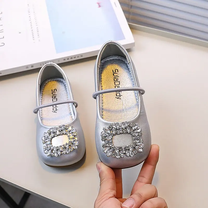 Spring Autumn Girl Leather Shoes Ballet Loafers Versatile Classic Children Princess Shoes Fashion Rhinestone Kids Luxury Shoes