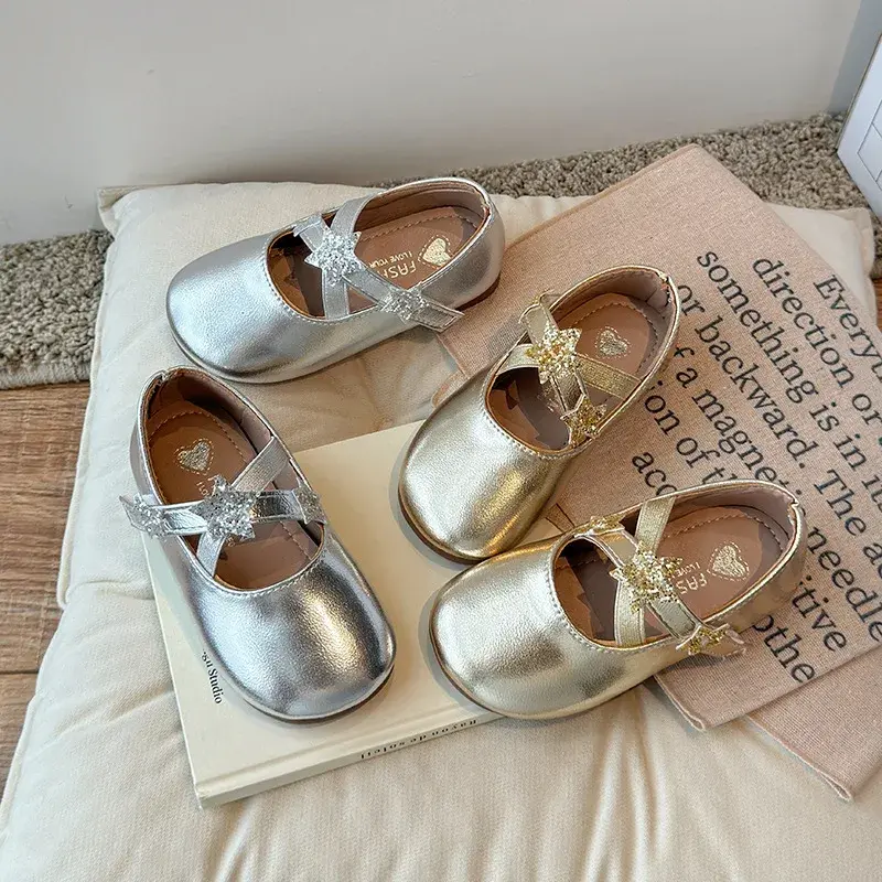 Kids Performance Dance Shoes Solid Color Versatile 2025 New Girls Flat Shoes Soft Sole Fashion Children Princess Shoes with Star