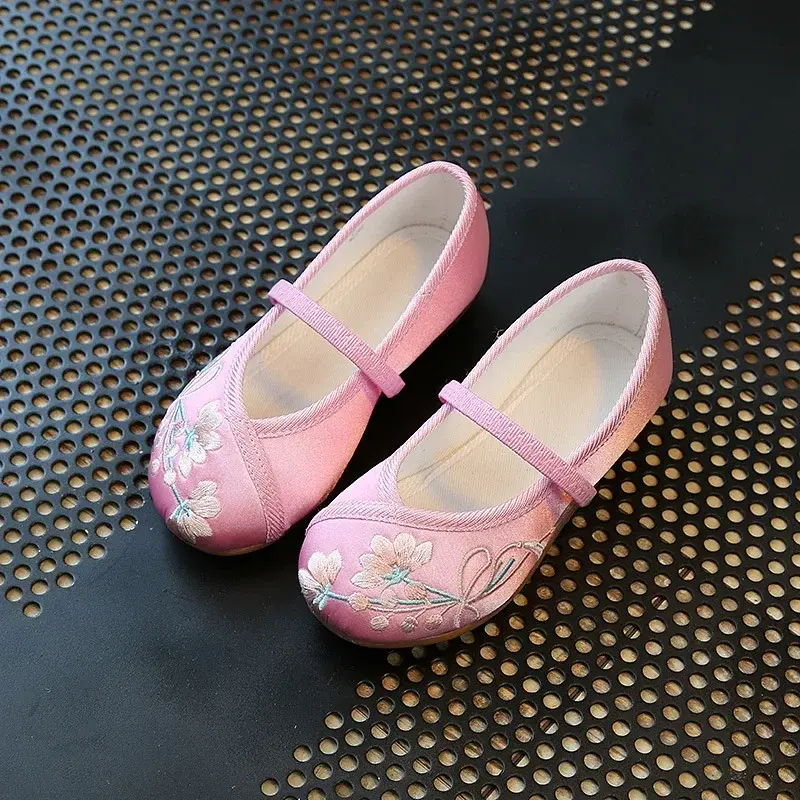Children Fashion Girls Embroidered Shoes Chinese Ethnic Style Princess Dance Shoes Kids Causal Ancient Hanfu Shoes Handmade Flat