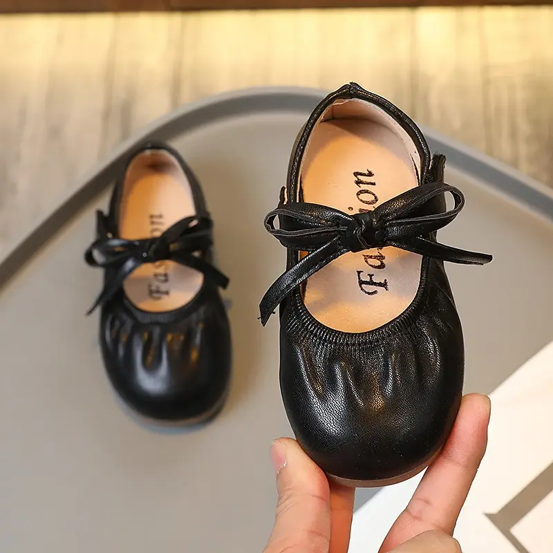 Girls Flats Shoes 2025 Fashion Children's Retro Bow Shoes Kids Soft Sole Pleated Casual Shoes for Party Wedding Japanese Style