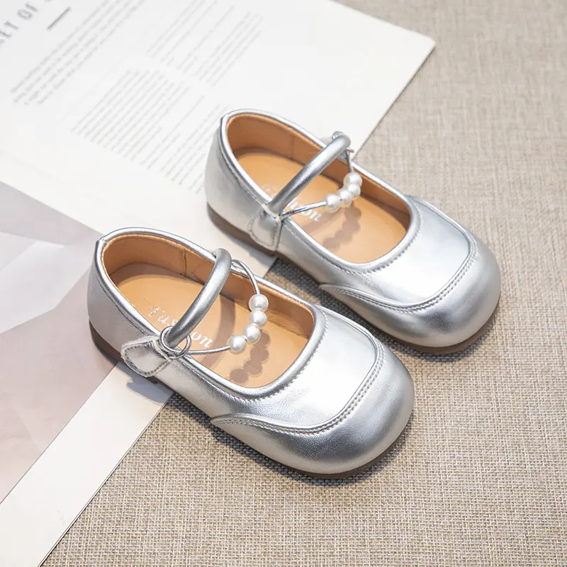 Girls Leather Shoes Soild Color Anti-kicked Kids Flats Princess Shoes Non-slip Soft Sole Children Performance Shoe Sweet Beading