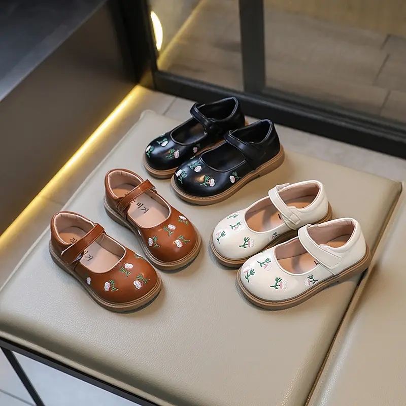 Girls Leather Shoes Embroidery Flowers Princess Sweet Kids National Style Flats Children's Flat Mary Janes Soft Dress Shoes Soft